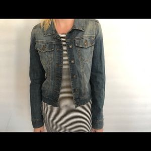 Adorable, versatile jean jacket
